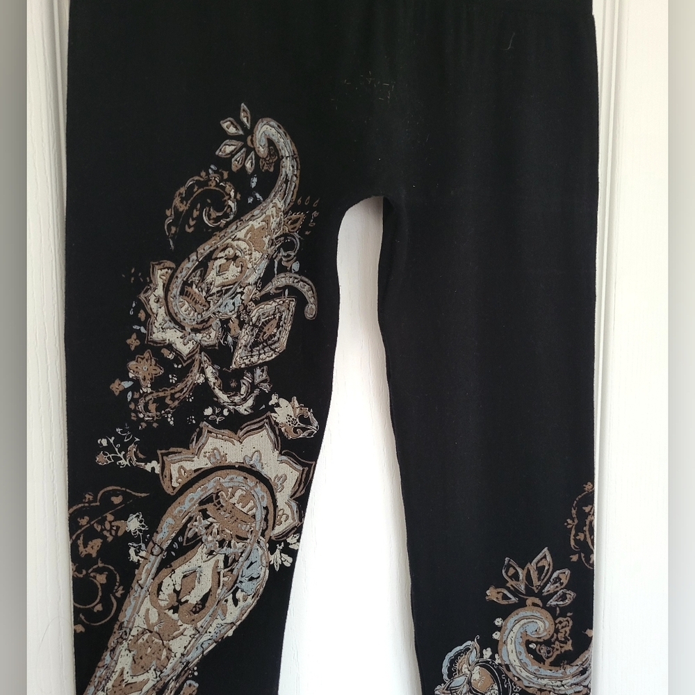 Patterned Leggings - Picture 2 of 7